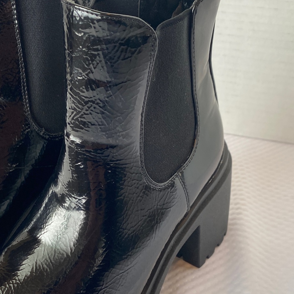 Diba Glossy Black Patent Leather Print Platform Heeled Boots Chelsea Sz 6.5 NWOT - Picture 6 of 14